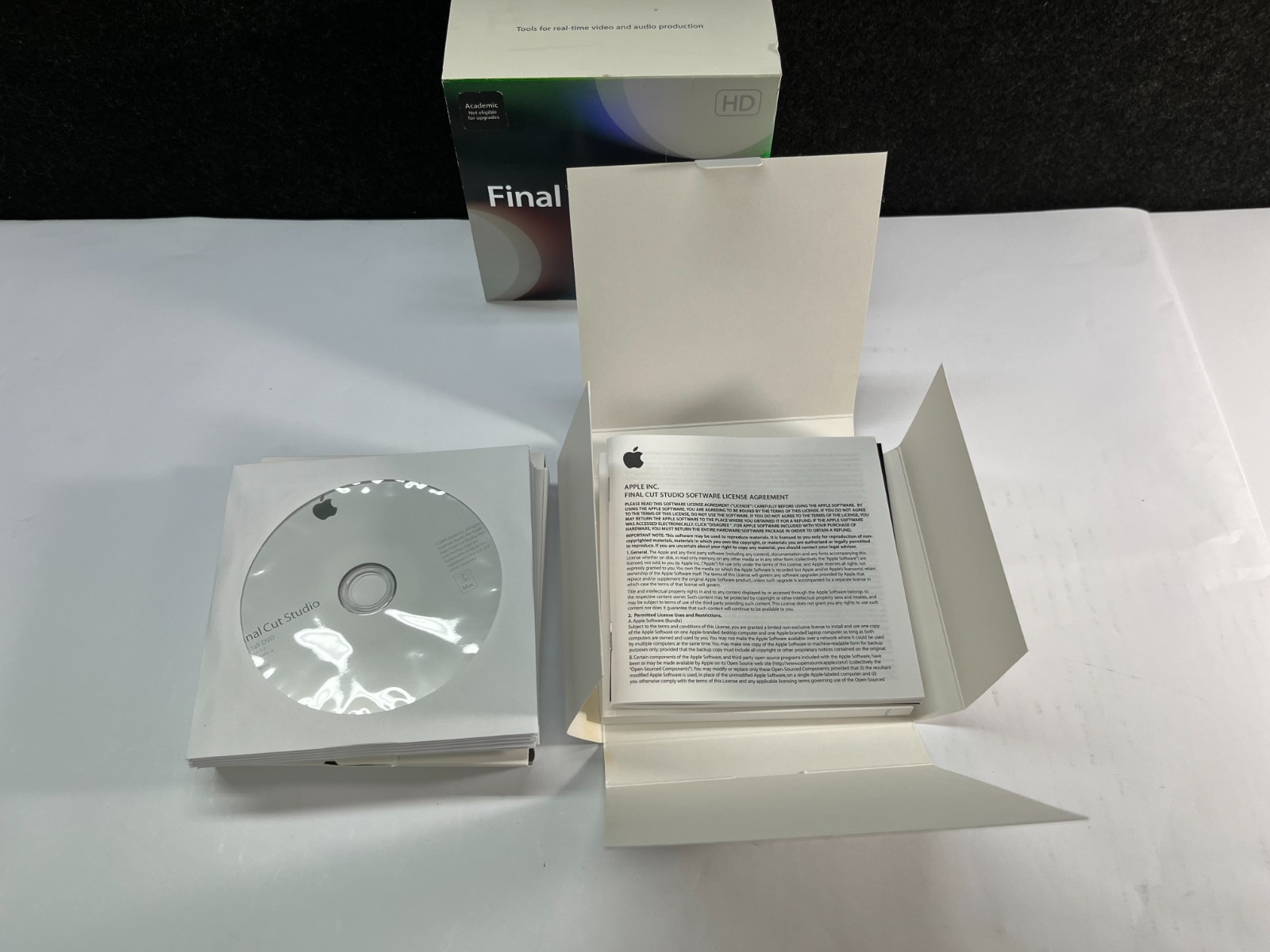 Apple MB647Z/A Final Cut Studio Video Editing Software
