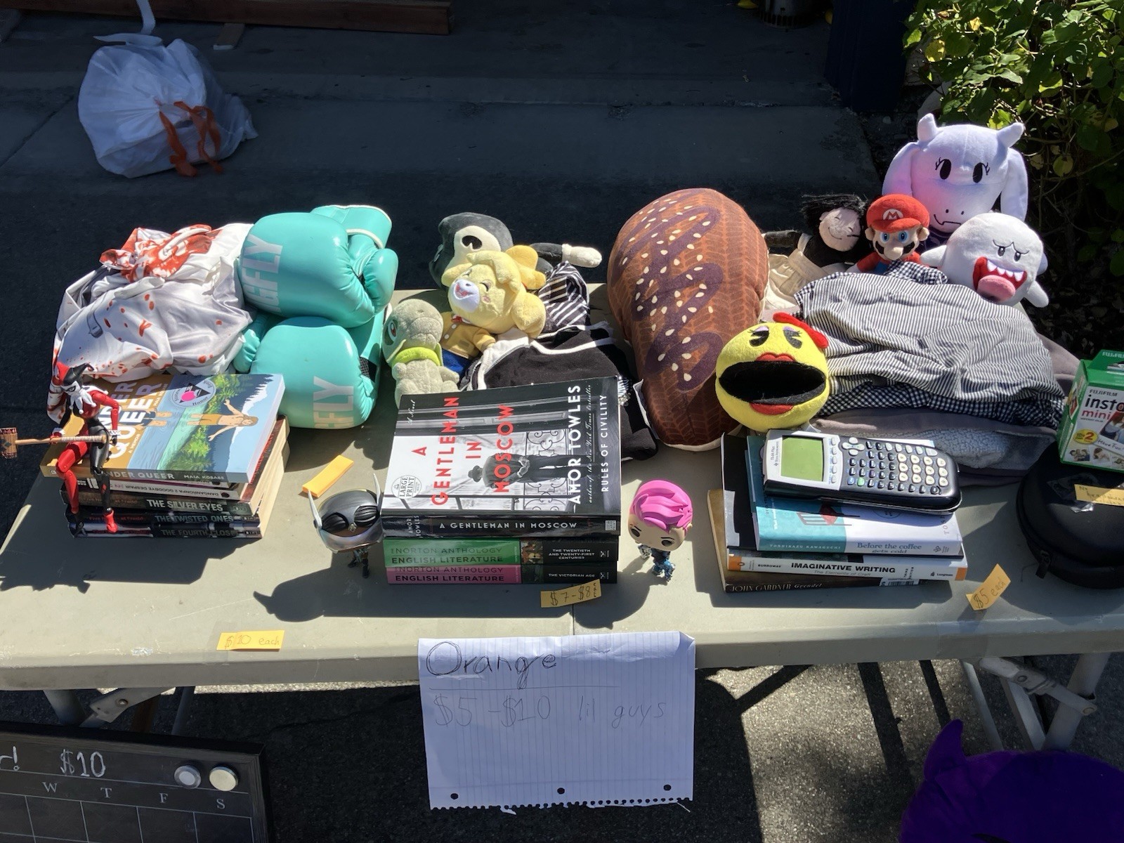 SELLING MY STUFF (oculus quest, ps4, vinyl records, controllers, plushies, etc)