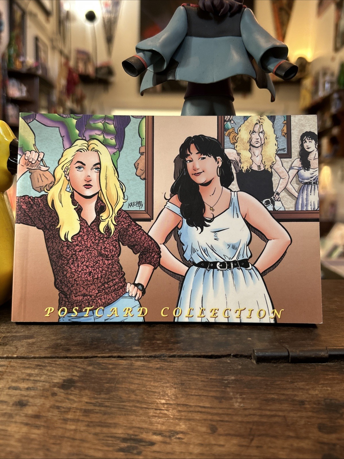 Strangers in Paradise Postcard Collection New (225)