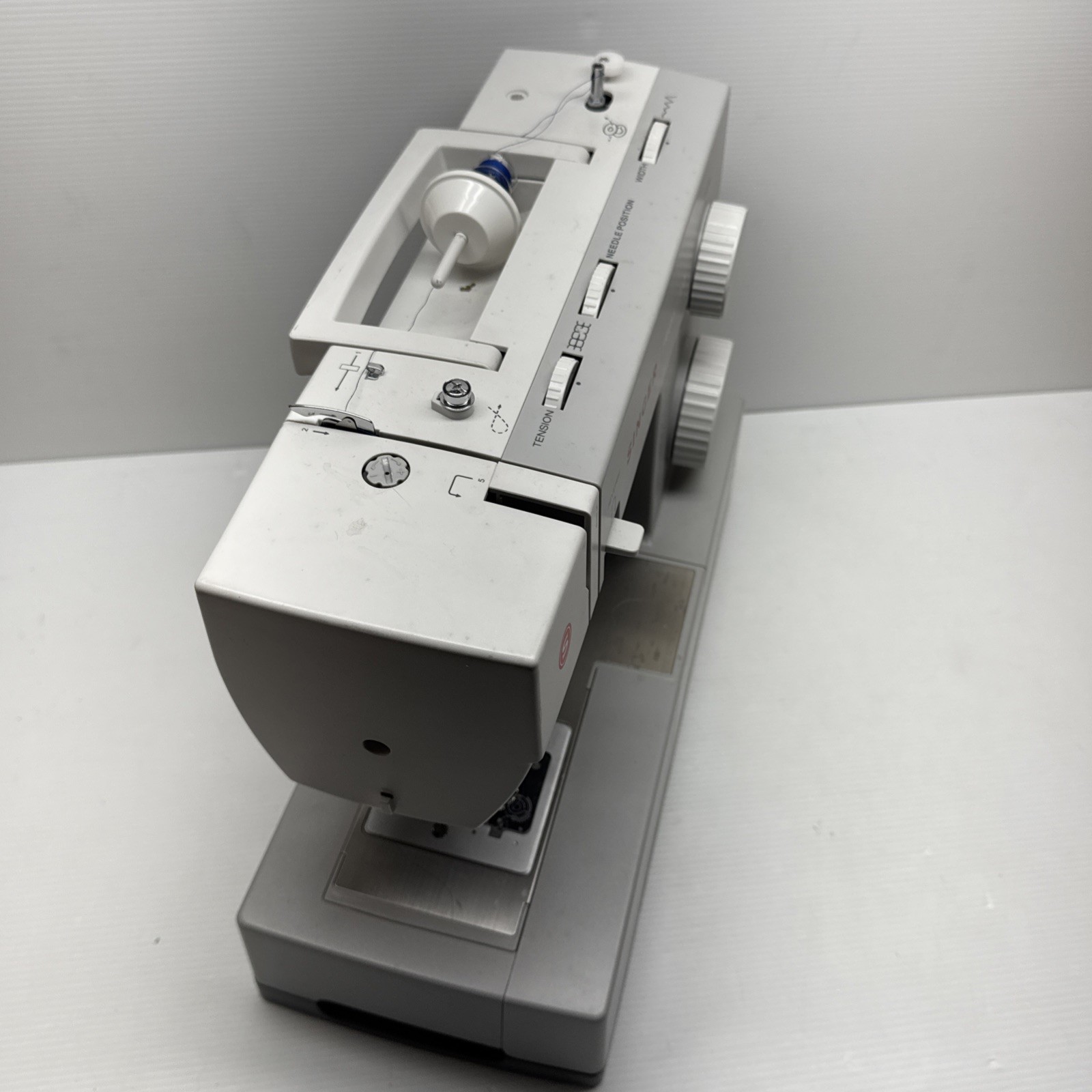 Singer Heavy Duty 4411 Sewing Machine Tested Working Machine