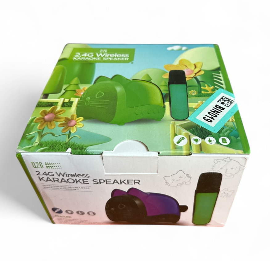 Q26 2.4G Wireless Karaoke Speaker with Mic Cute Cat Design Bluetooth