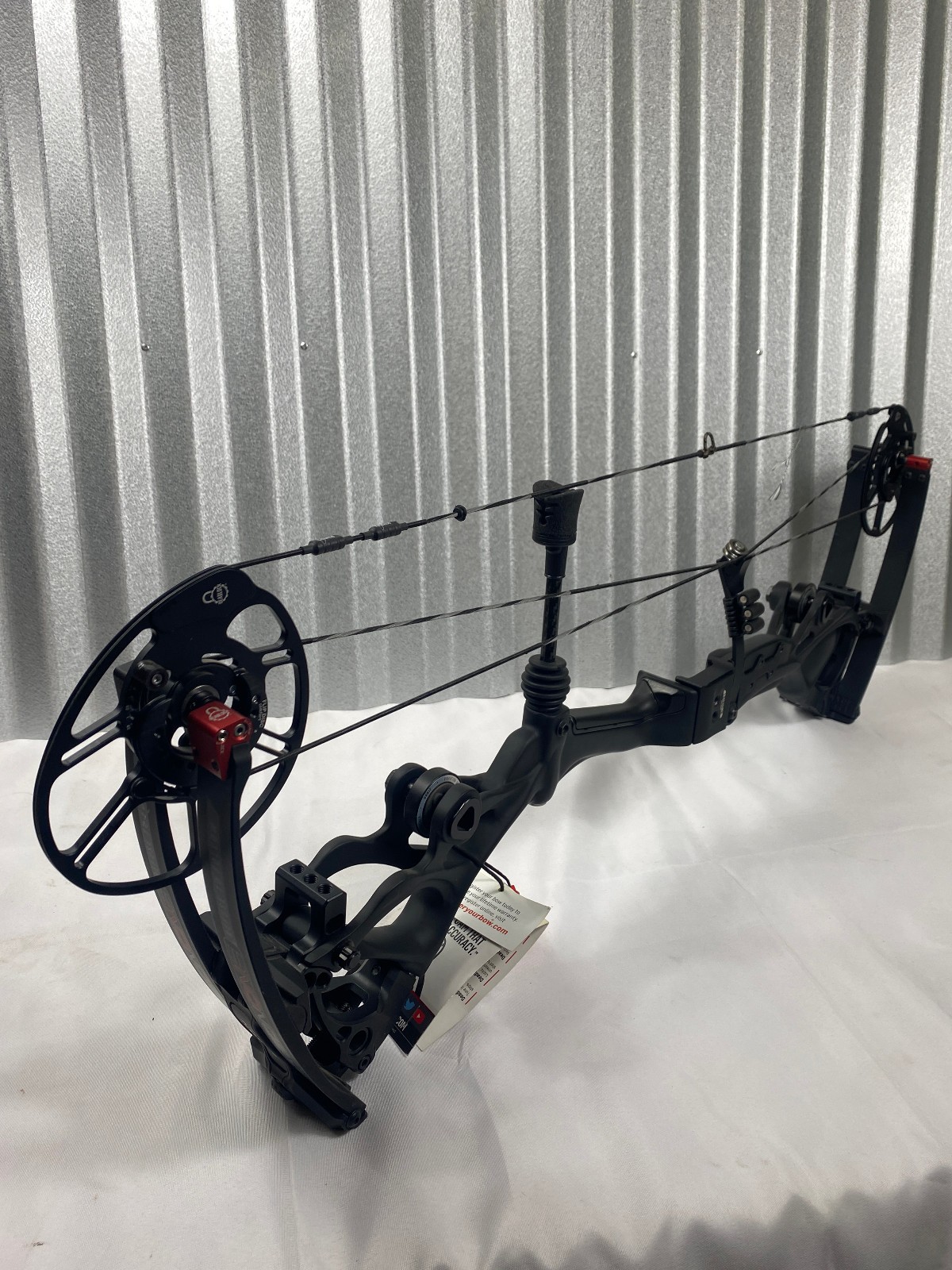 BowTech Carbon One Black Right Hand 70#