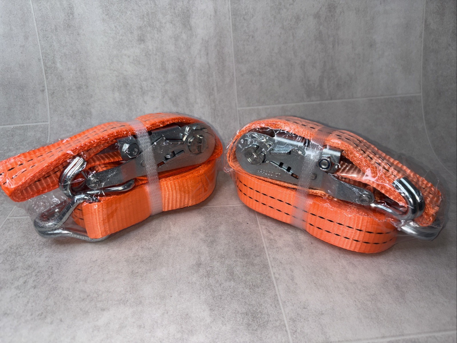 Two Pack of Ratchet Straps 6m Tie Down Cargo Straps 2 Piece With Hooks 2000kg