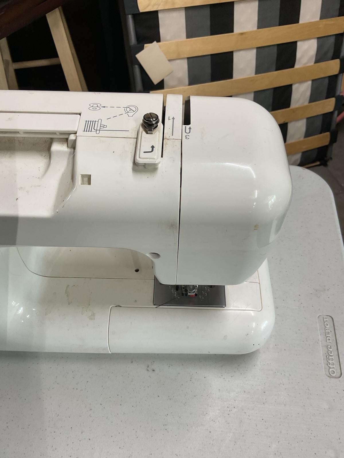 Janome 3022 computerized sewing machine No Pedal