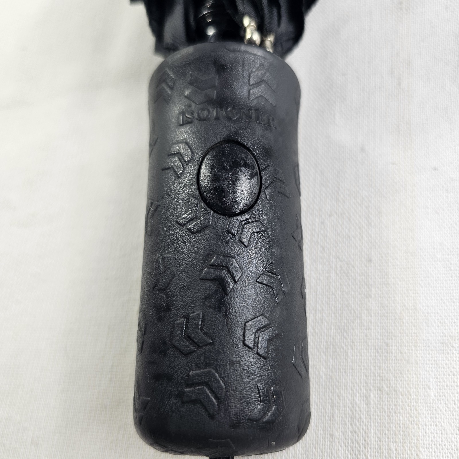Isotoner Medium Size Umbrella Solid Black Measurements In Pictures No Holes Rips