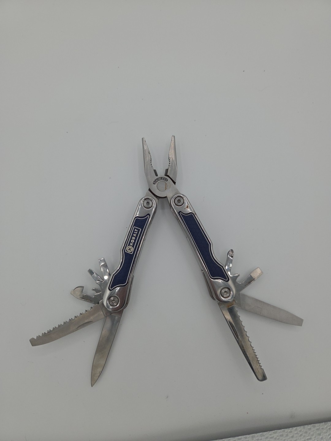 Kobalt 10-in-1 Multi-Tool and Knife Pliers Saw Driver Screwdriver Combo