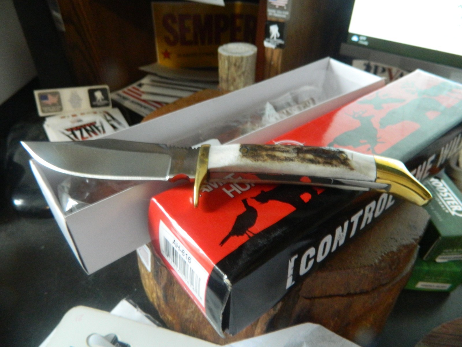 AMERICAN HUNTER CUTLERY 7" STAG HANDLE FIXED BLADE KNIFESURGICAL STAINLESS STEEL