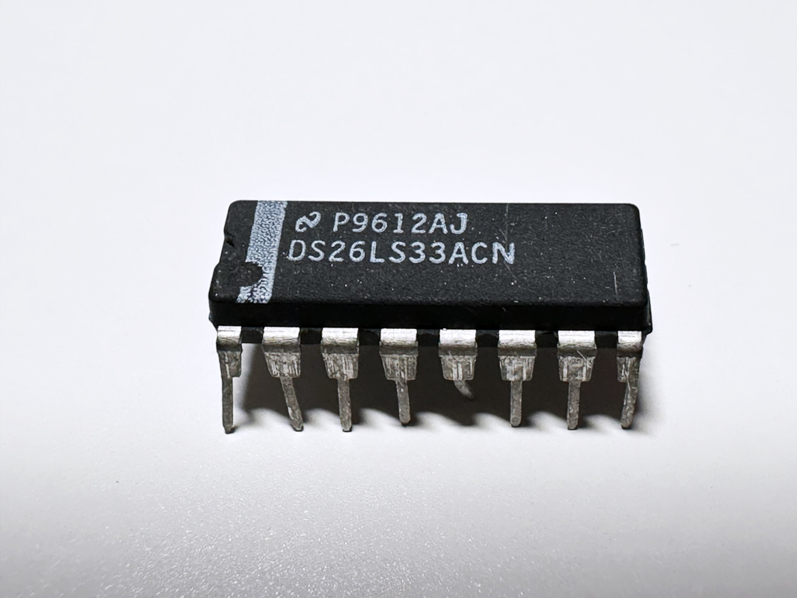 1X DS26LS33ACN NSC Quad Differential Line Receiver RS422 RS423 DIP-16