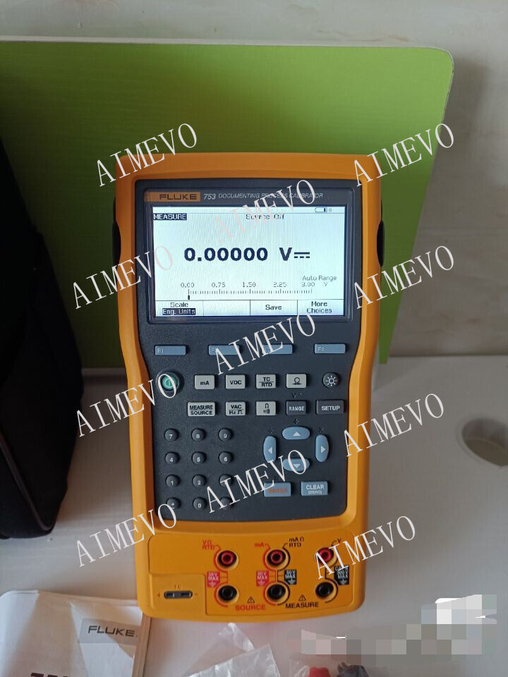 Fluke 753 Documenting Process Calibrator w/Accessories