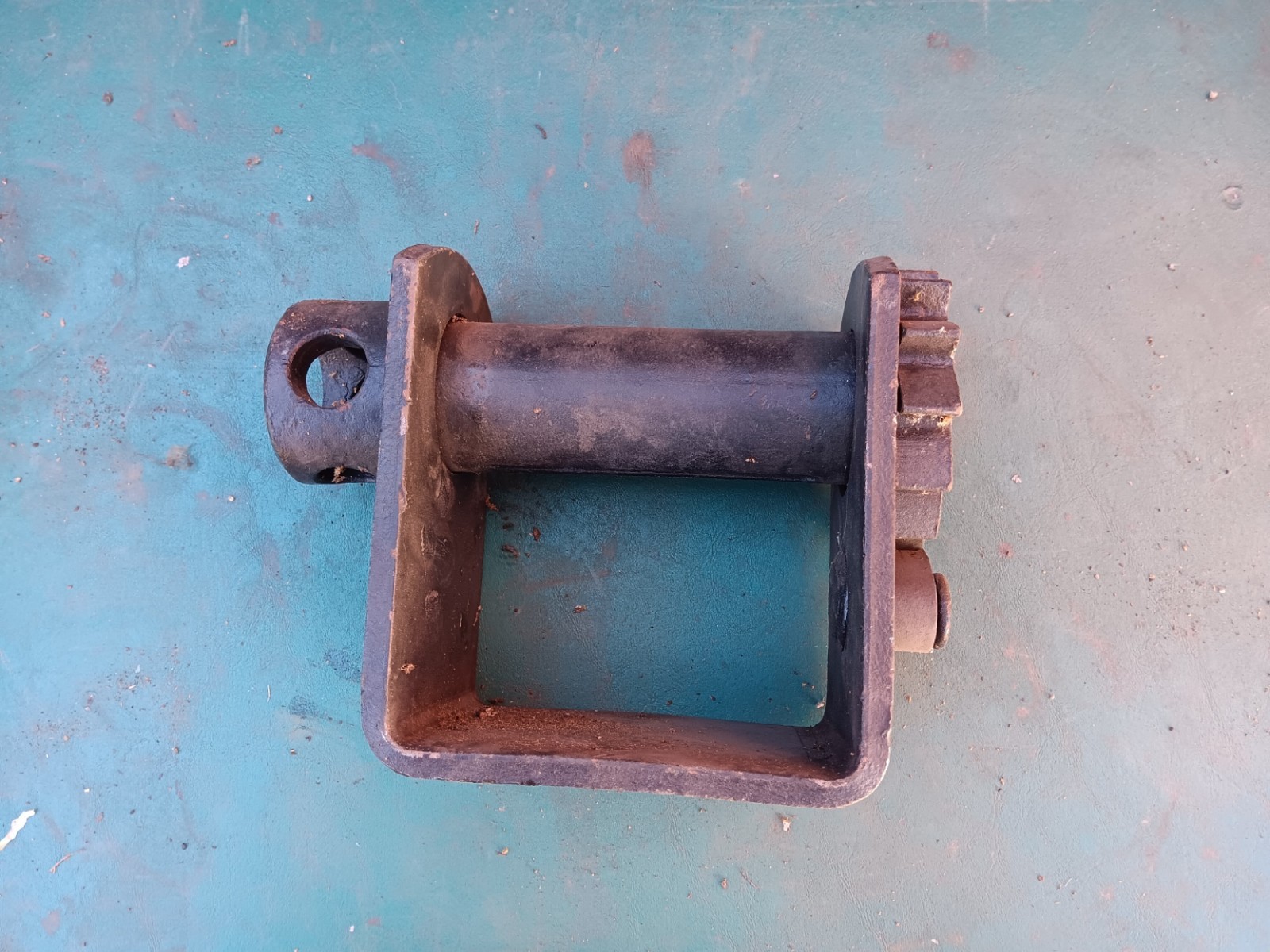 New Buyers 1903005 Weld-on Trailer Winch 4" RH