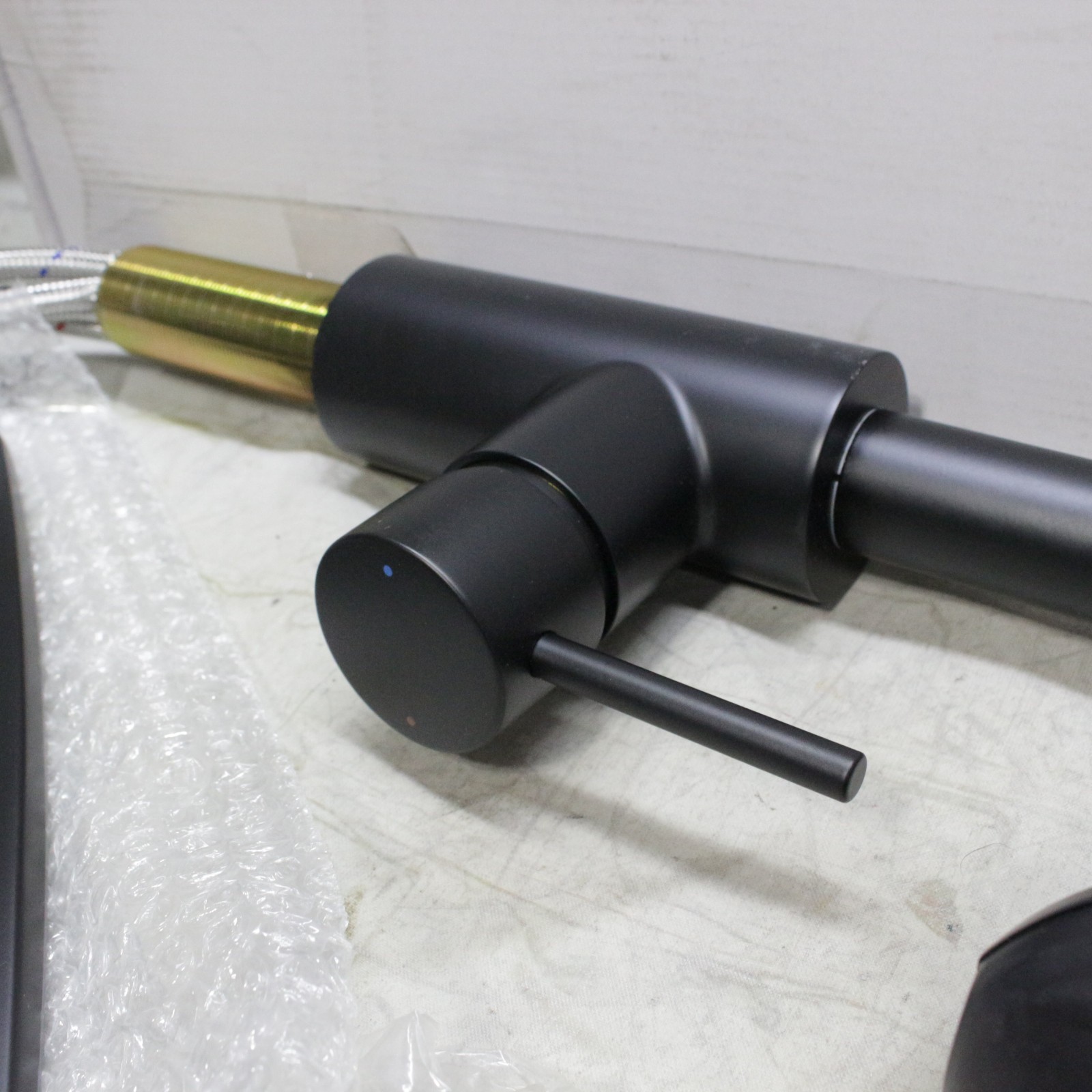 Miseno MNO6557FB Mia Pulldown Kitchen Faucet, Flat Black