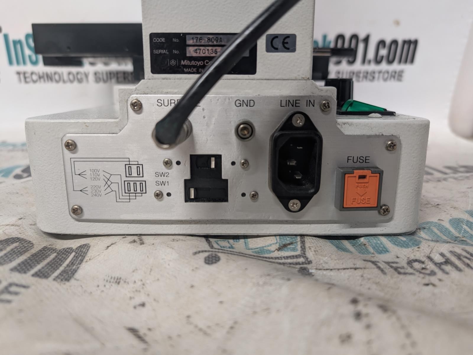 Mitutoyo Toolmaker's Microscope TM (No Camera)