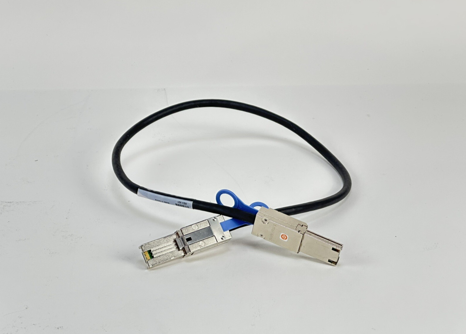 Dell mini SAS SFF-8088 6Gbps 6G 2ft 24" Cable Raid Amphenol Compellent 0W508F