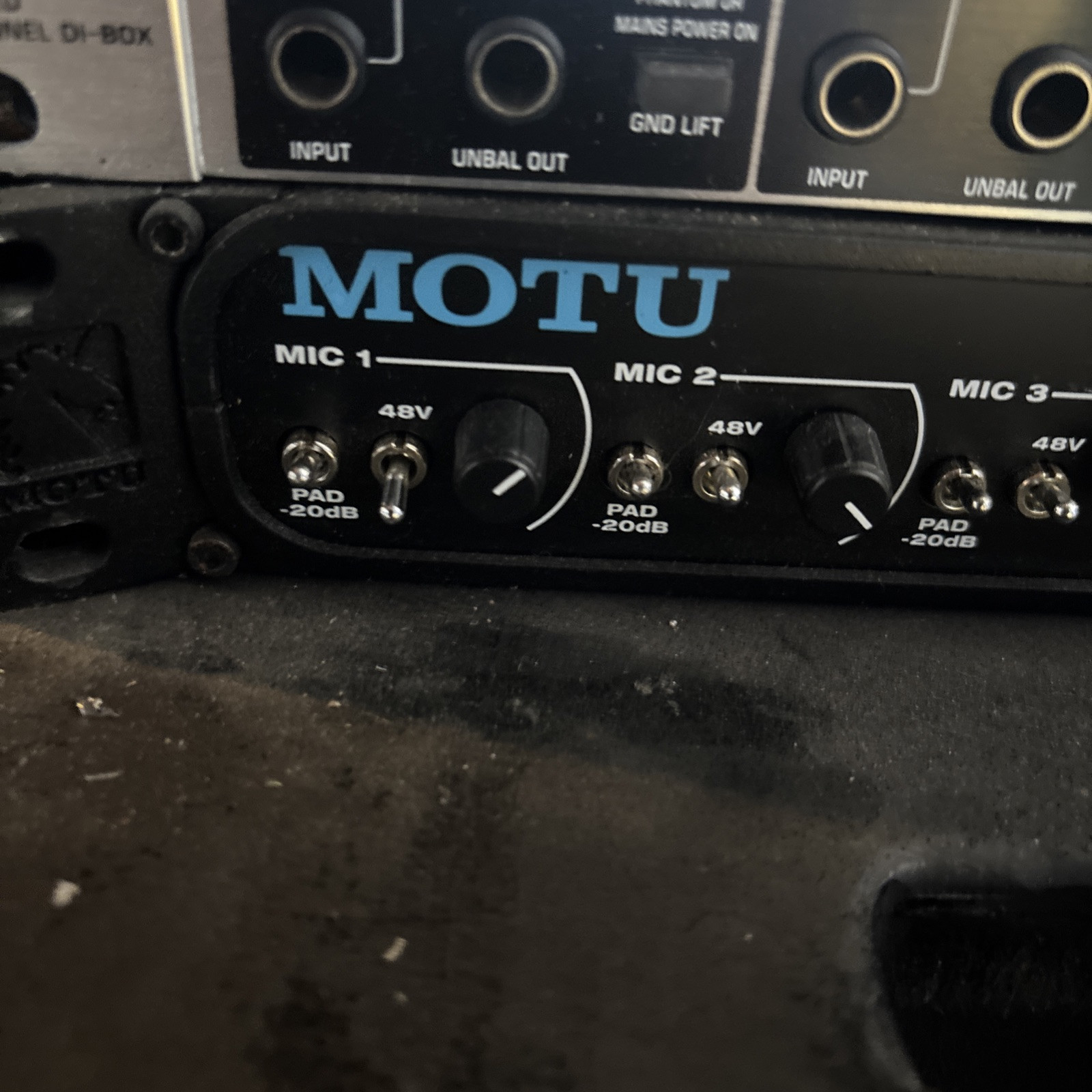MOTU 8pre Audio Interface with 8 Mic Inputs TESTED FOR POWER