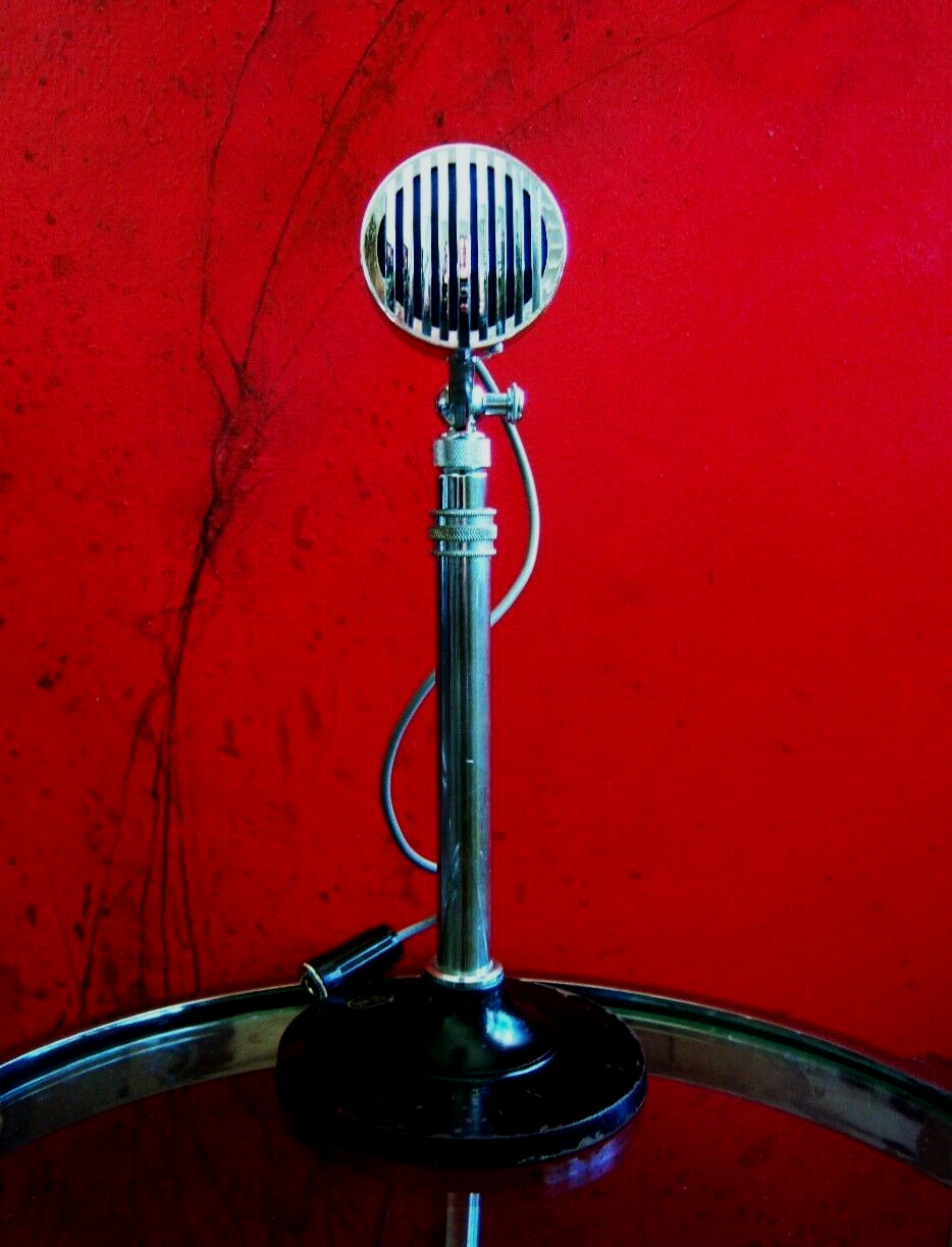 Vintage 1950's AMD 38-015 crystal microphone w Aiwa stand Japanese Calrad Rystl