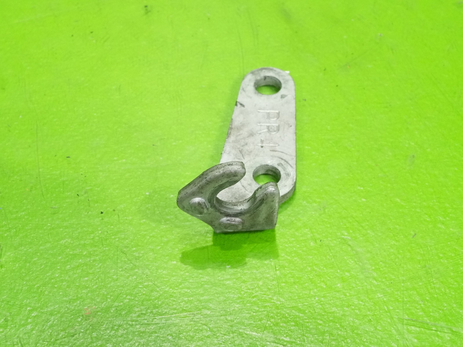 90-93 Integra OEM PR4 engine motor throttle cable - manifold mount bracket 5 spd
