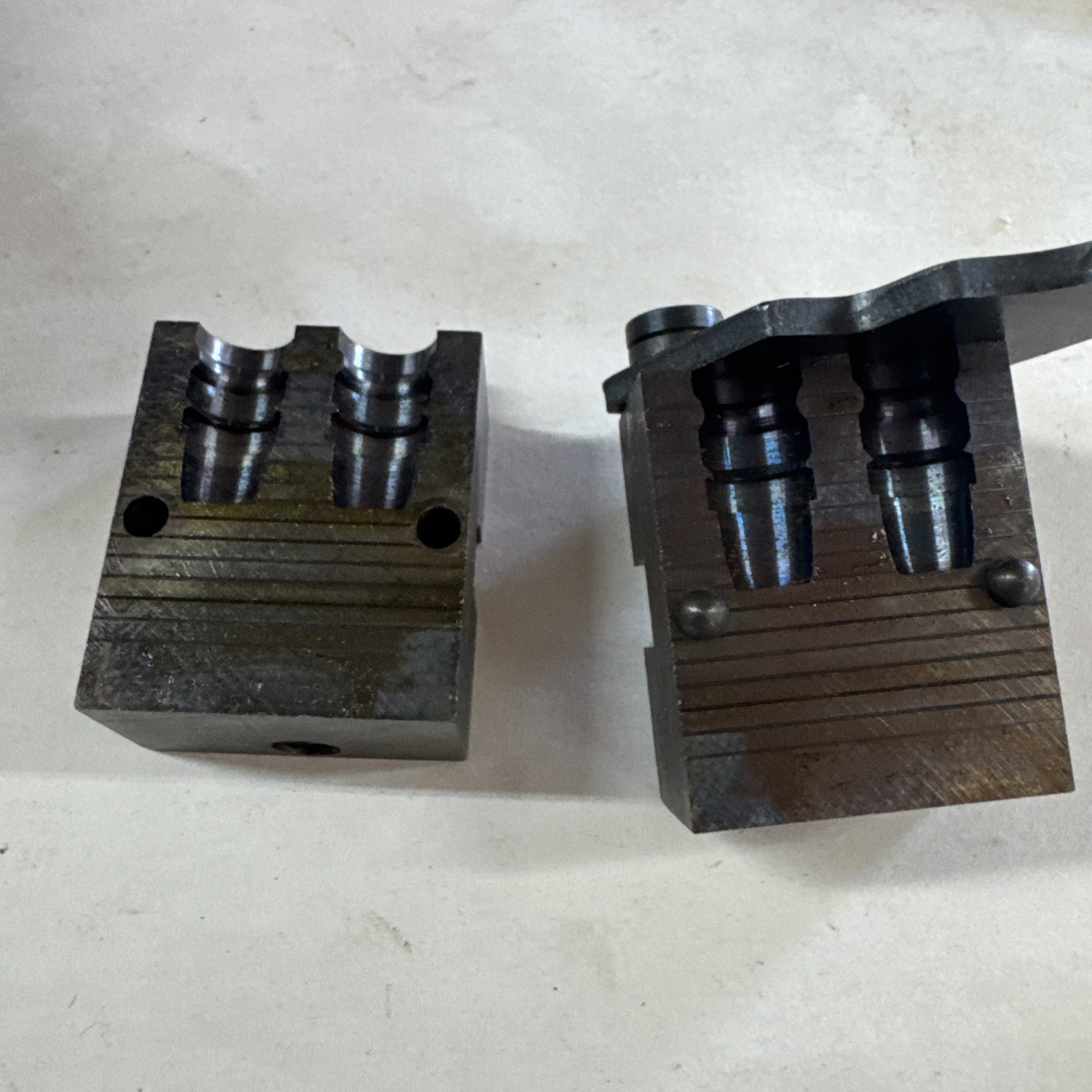 lyman bullet mold 358429