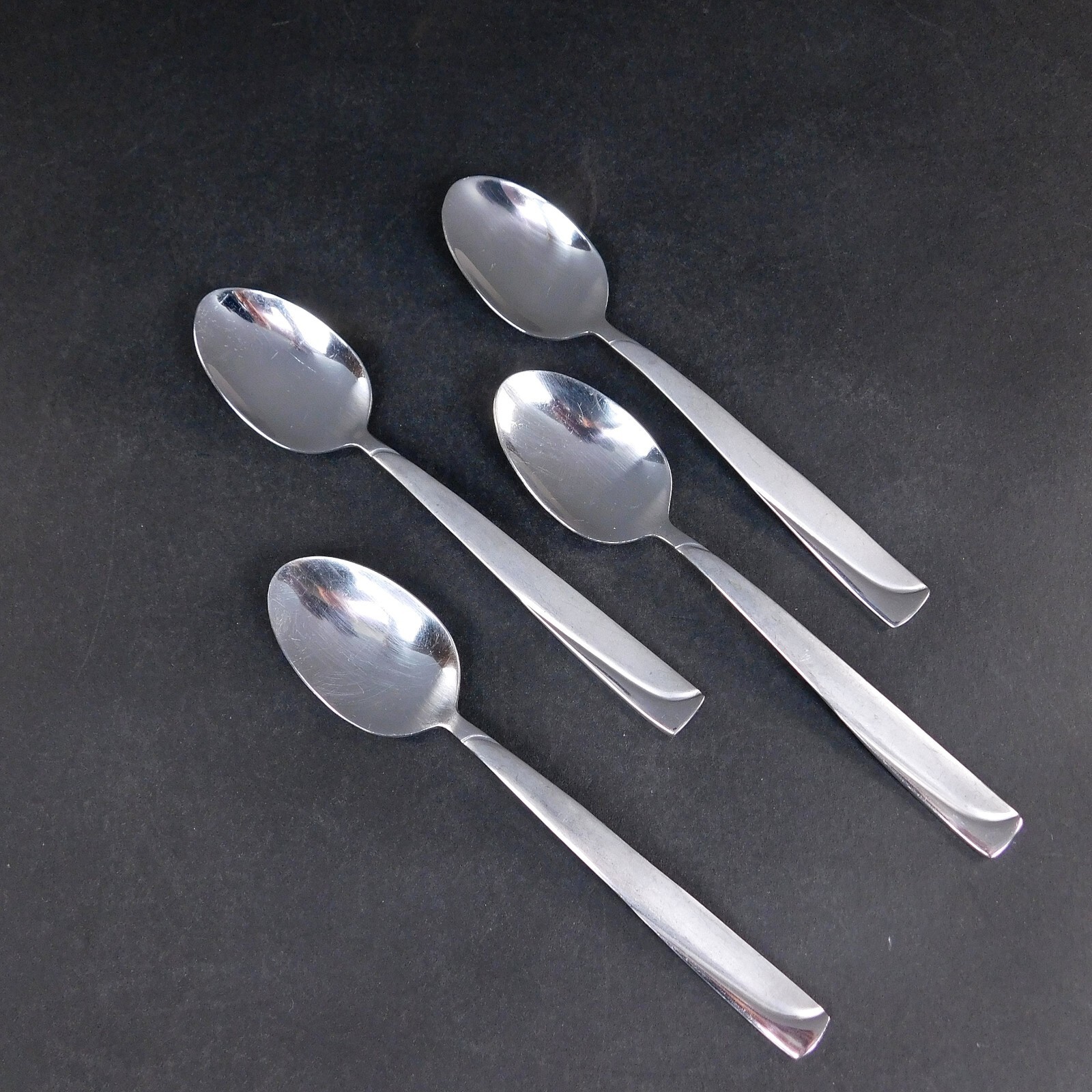 Oneida Madeline 4 Teaspoon Glossy Satin Stainless Flatware