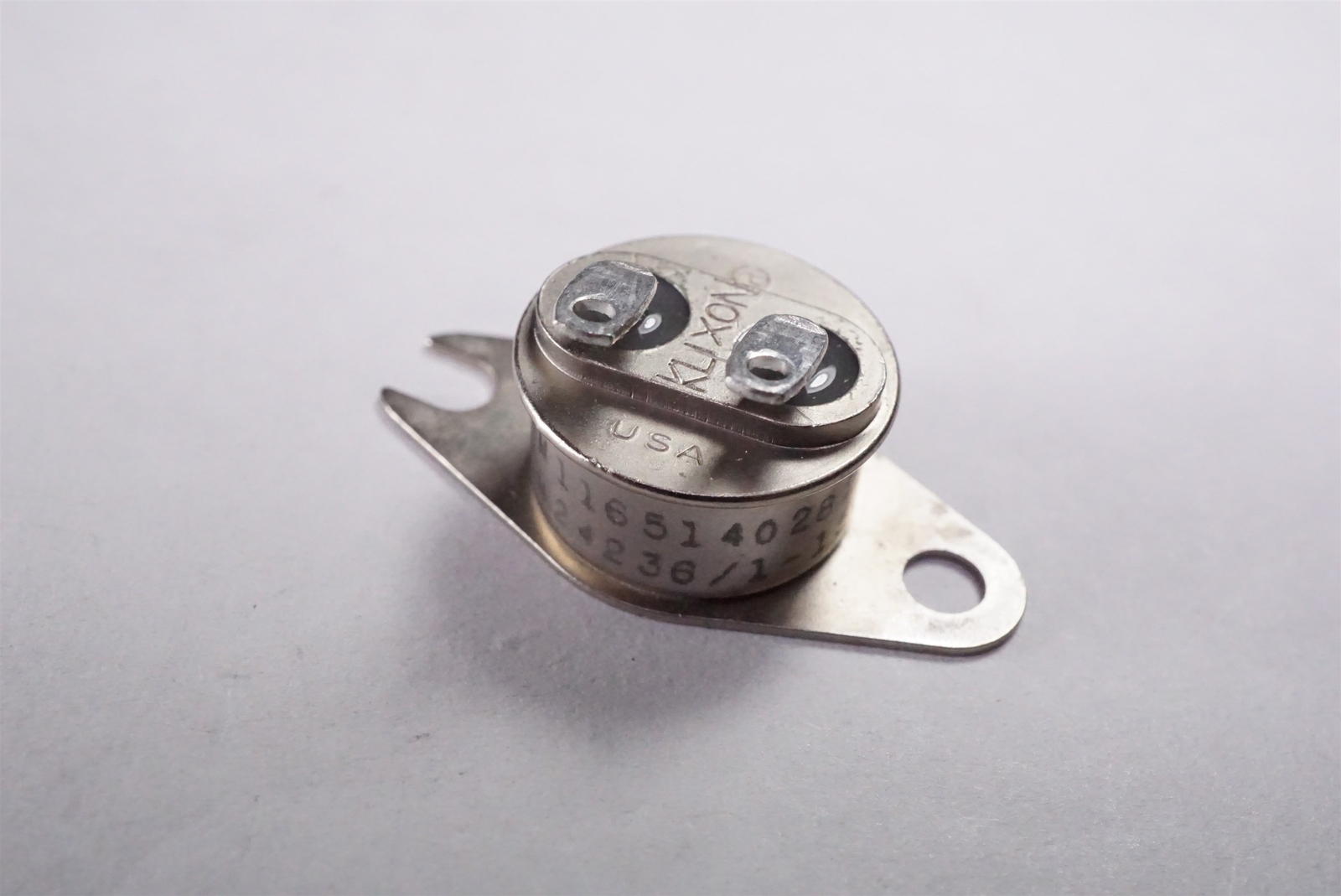 M24236/1-1555 Klixon Thermostatic Switch SPST RA 165°F to 140°F NOS M1165140282