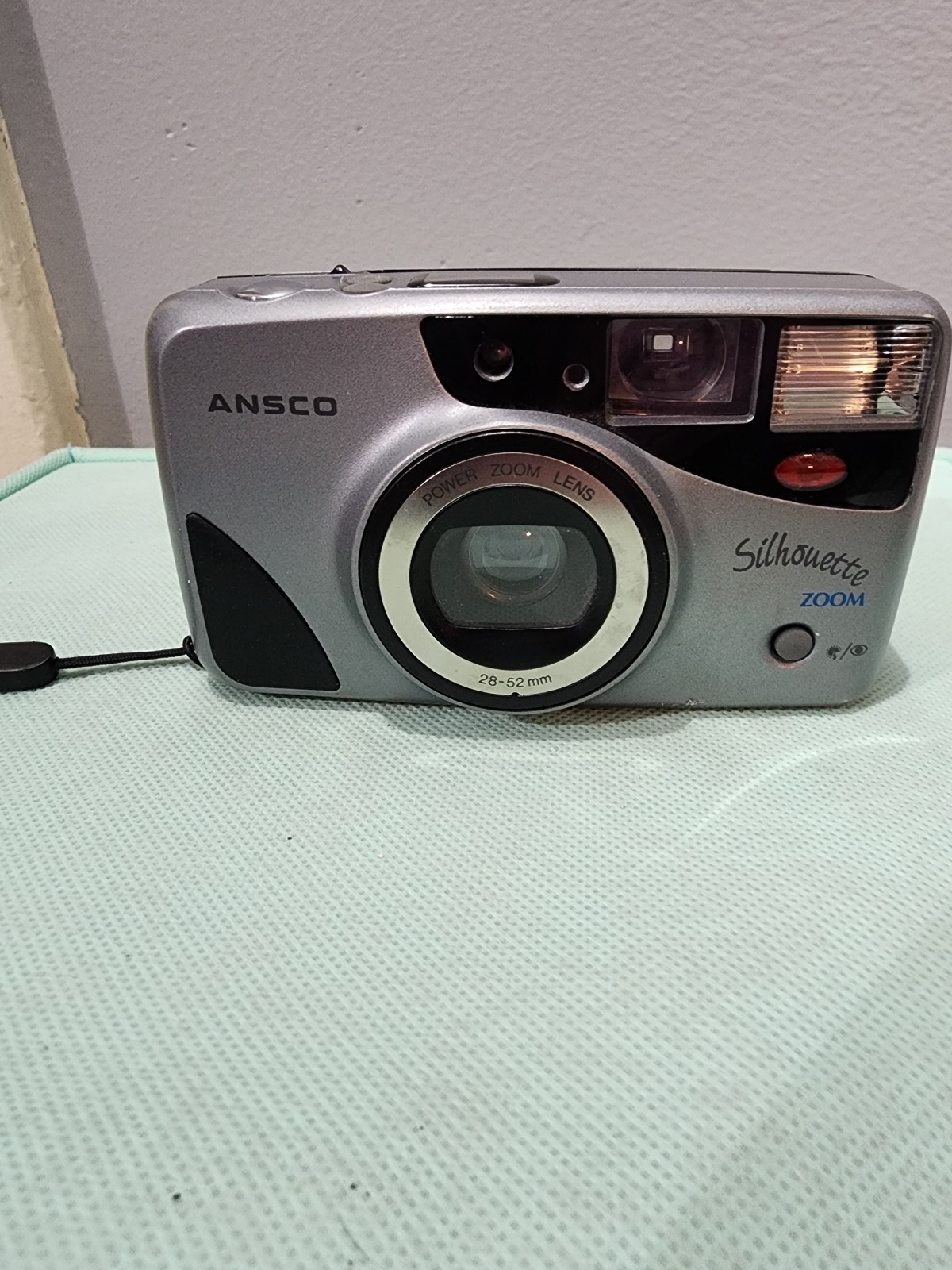 Anasco "Silhouette" 35mm Zoom Camera W/ Samsonite Case & Instruction Manual