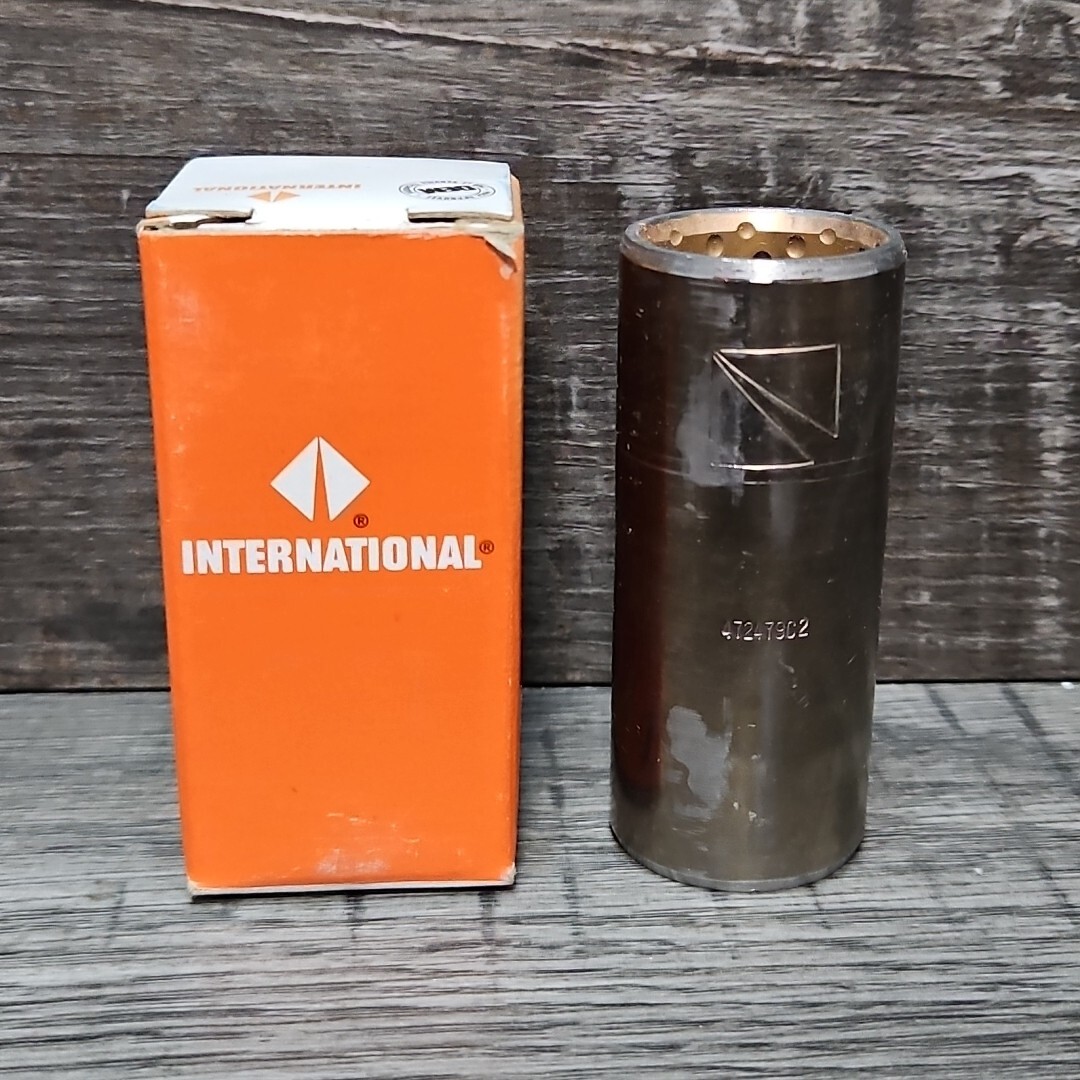 Genuine International Bushing 472479C2 19AL1-HP OEM *FAST FREE SHIPPING*