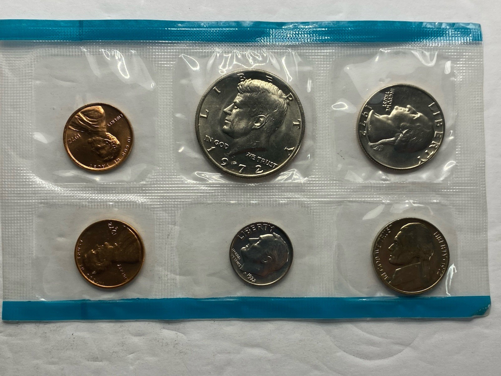 1972 P & D US Mint Set United States OGP - Nice Set
