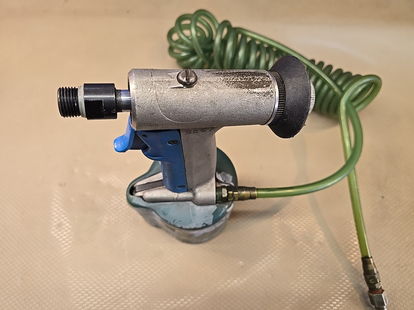 Avdel 0764 Hydro-Pneumatic Rivet Tool 70 psi 1506 lb Pulling Force