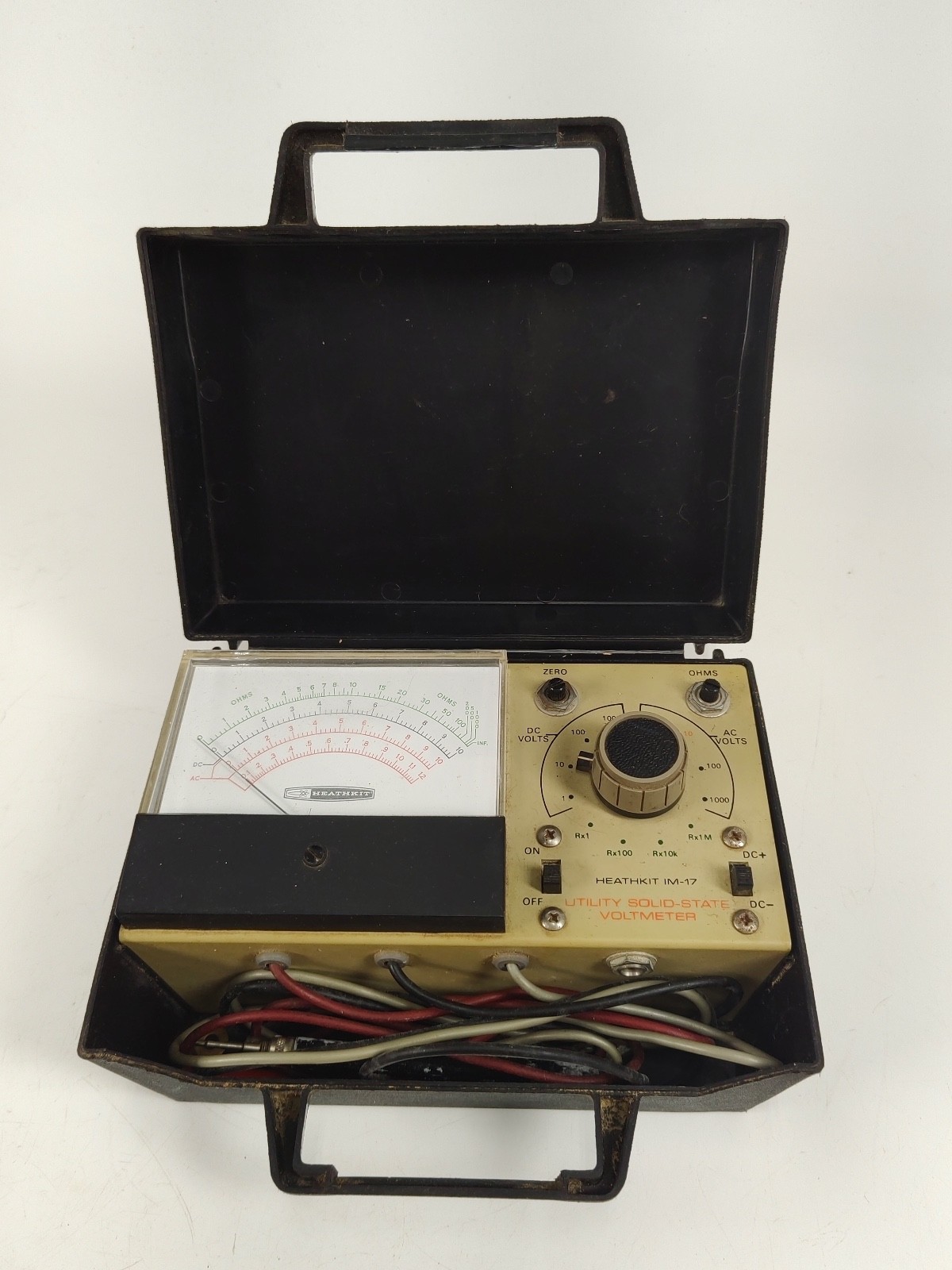 Heathkit Utility Solid-State Voltmeter Model IM-17 in Original Casing No Battery