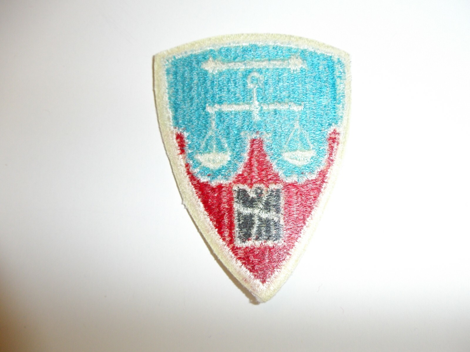 e3862 Post WW 2 US Army Nuremberg District patch occupation US made 70's R9C