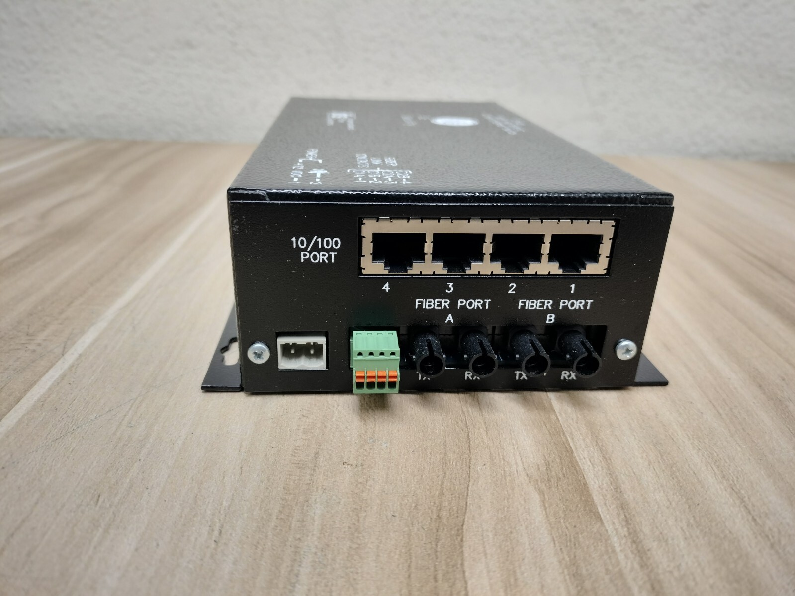 GE Security IFS D7420 4-Port Ethernet Switch
