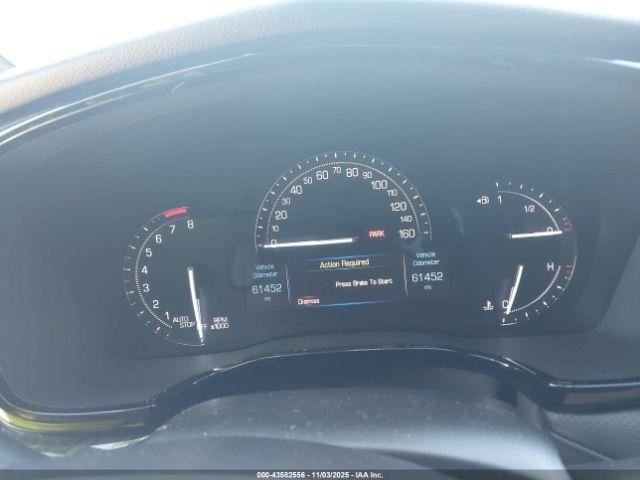 XT5 2018 Glove Box 4921667