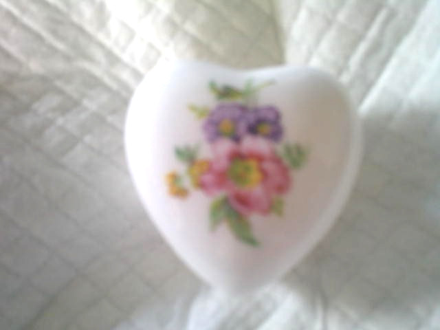 A Beautiful, Small Trinket Box ( please read )