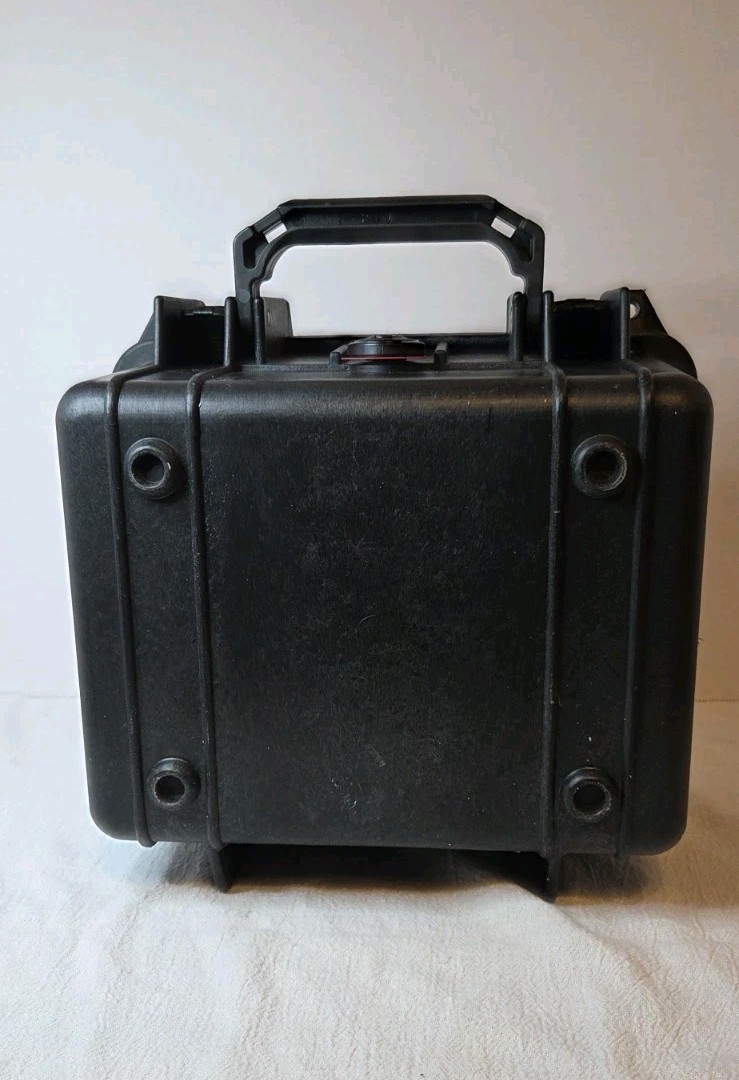 Pelican 1300 Watertight, Dust Proof Protective Case