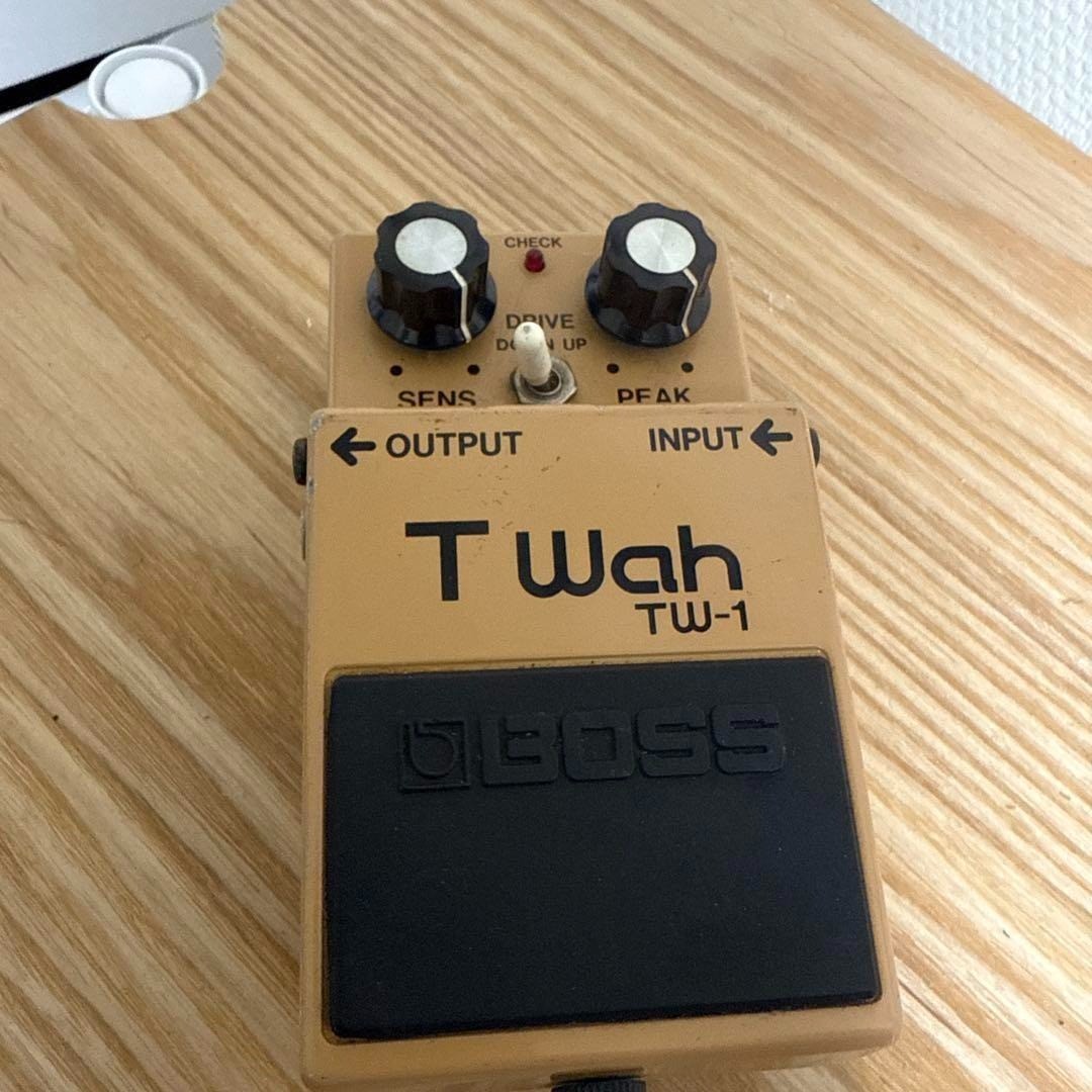 BOSS TW-1 T Wah Guitar Effects Pedal Brown Bass Compact Music Sound Audio Gear