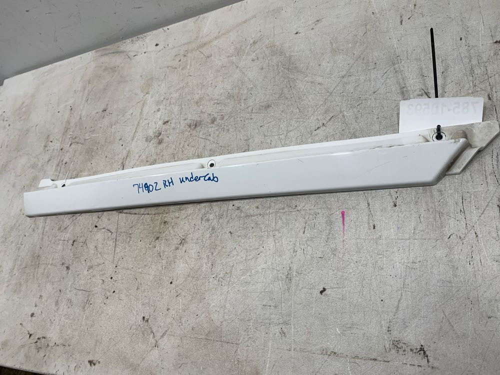 2017 Kenworth T680 Cab Exterior Trim Panel (785-10593)