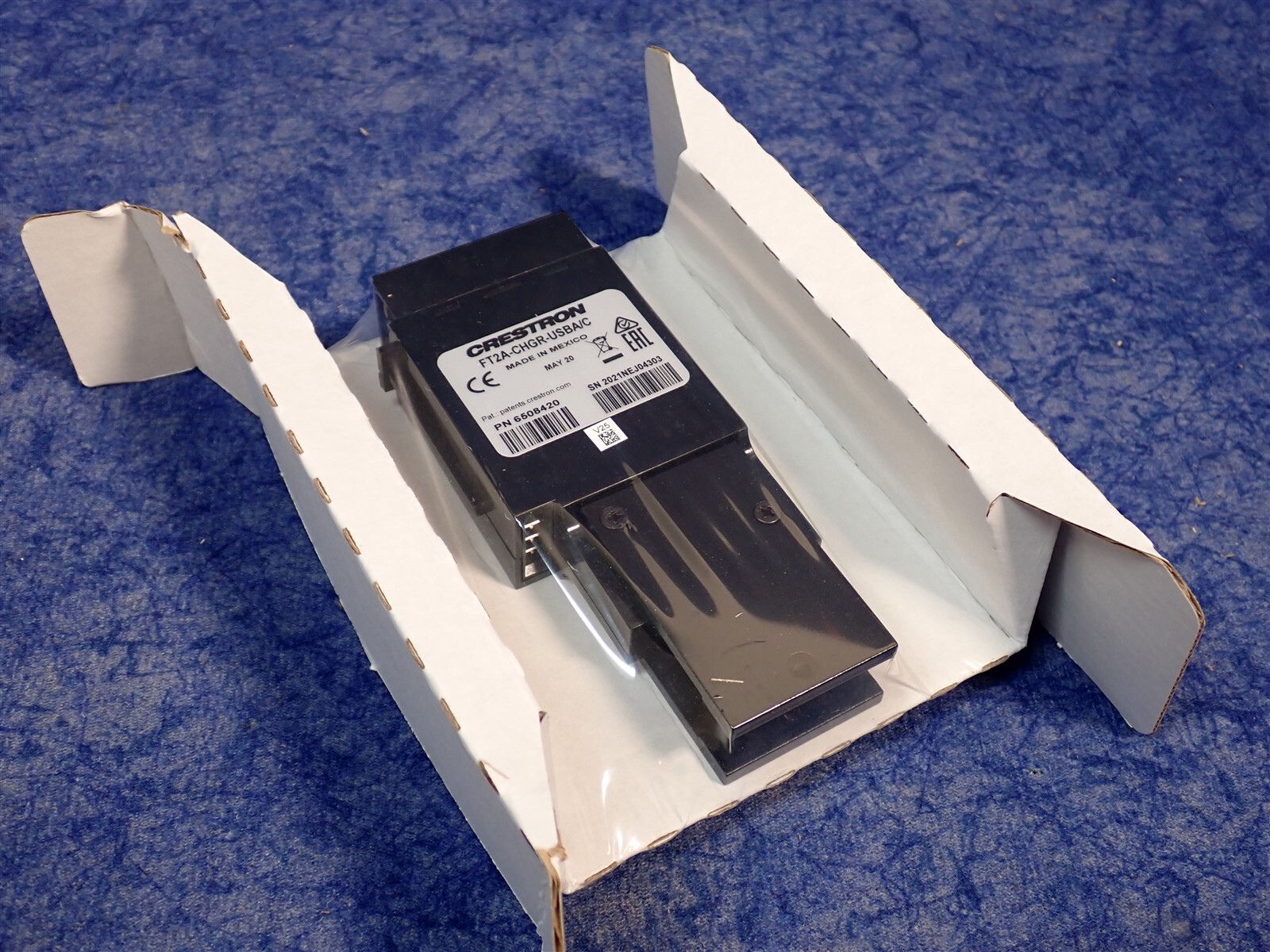 Crestron FT2A-CHGR-USBA/C USB Type A & C Module for Flip Top FT2 Series (G135)