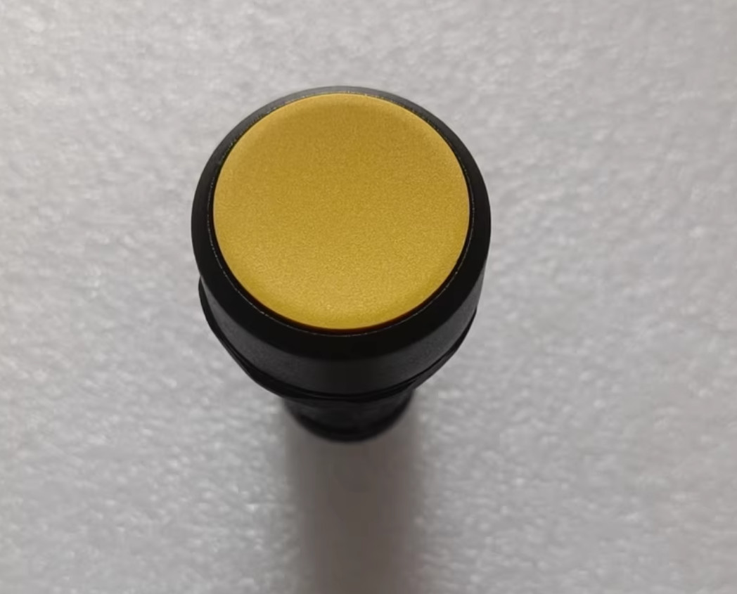 1PC New ABB Flat head push button switch CP1-10Y-10 yellow 1NO #LL