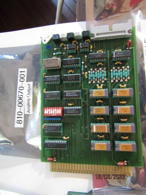 LAM 810-0670-001 ANALOG OUTPUT     USED - GOOD CONDITION