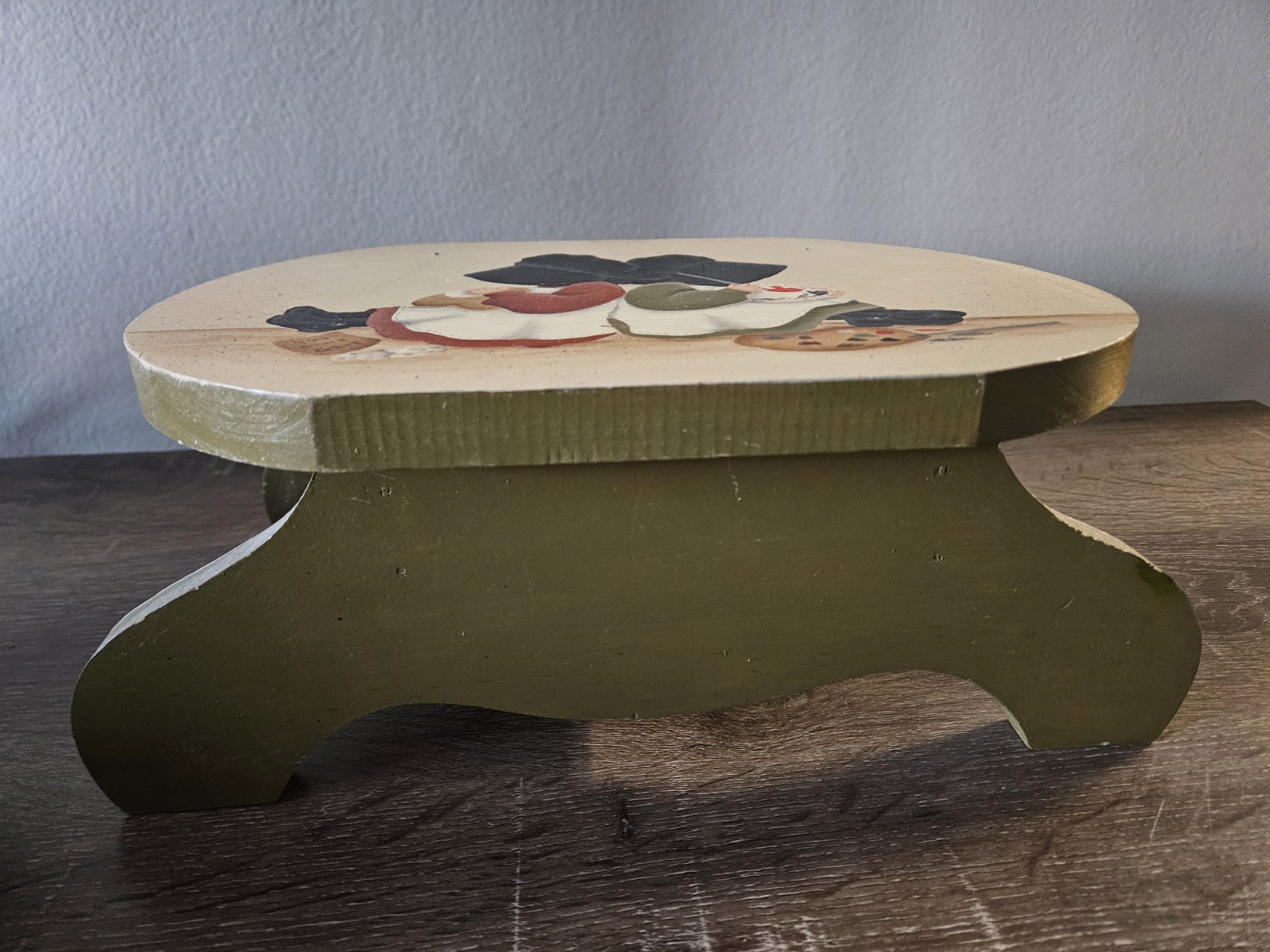 Granny Core - Vintage Hand Painted Wooden Folk Art Oval Step Stool