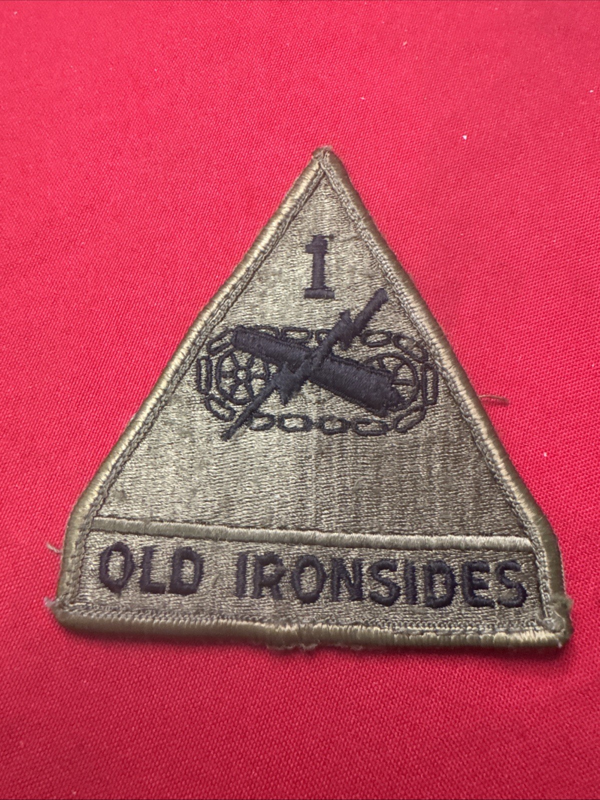 MILITARY PATCH SEW ON SUBDUED US ARMY 1ST ARMORED DIVISION OLD IRONSIDES E820