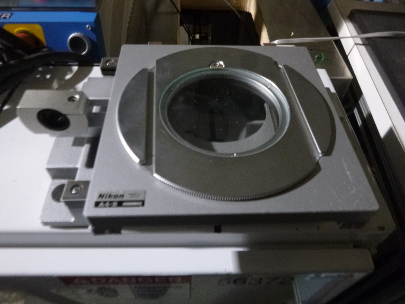 Nikon A4-b xy stage 2.5" x 2.5" and glass is  4" round