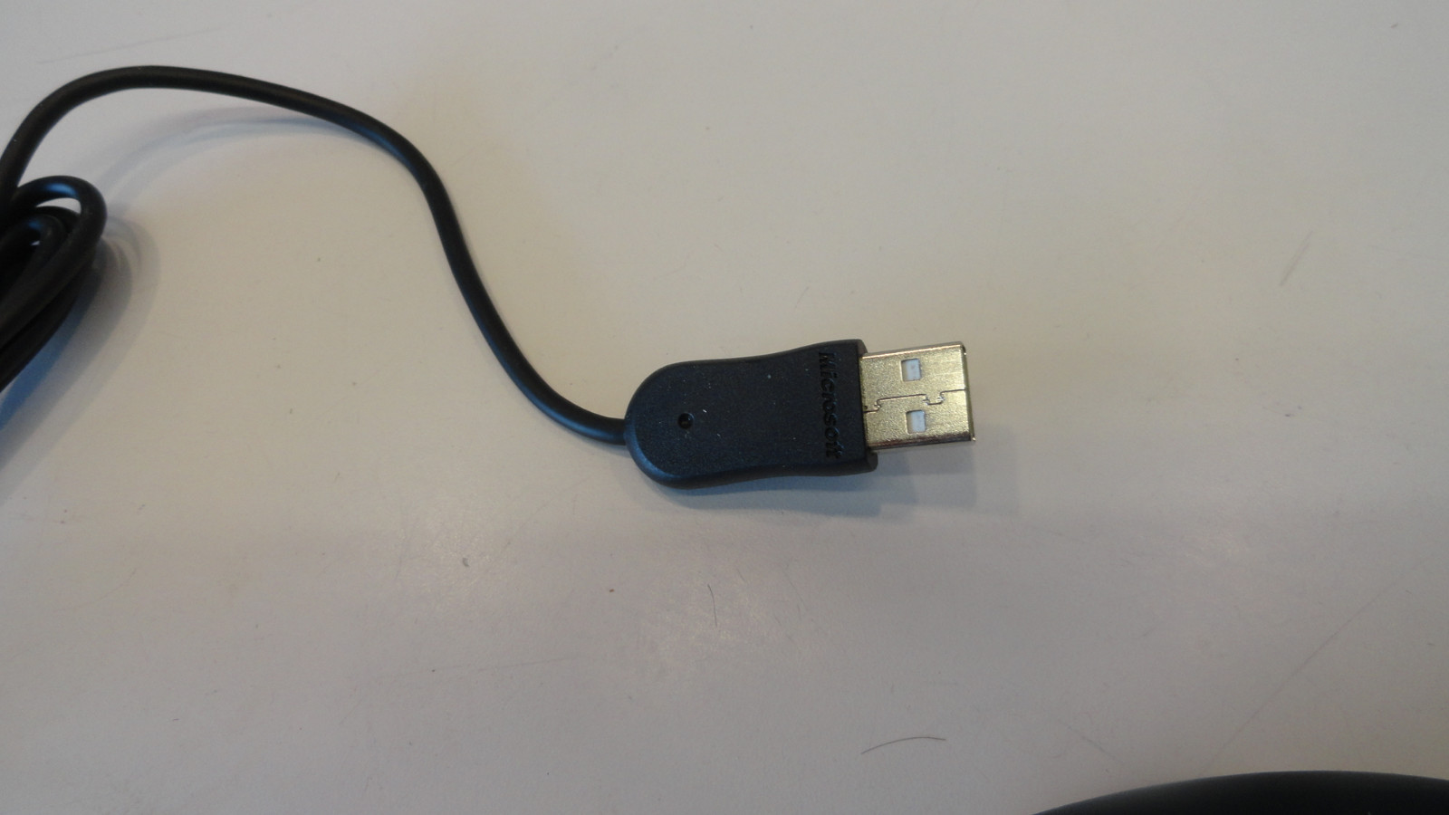 UU13: Microsoft Wireless Intellimouse Explorer Mouse Receiver v2.0