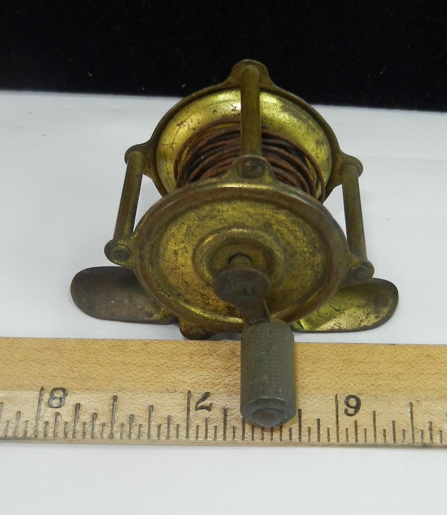 Antique Brass Small Fishing Reel w/ Raised Pillars Early Fly or Baitcaster Reel