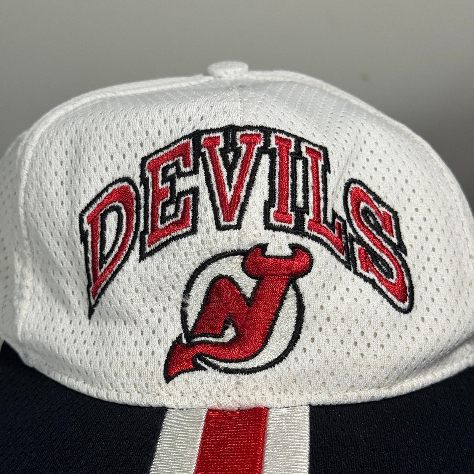 Vintage New Jersey Devils Mens Hat Cap White Red SnapBack Drew Pearson