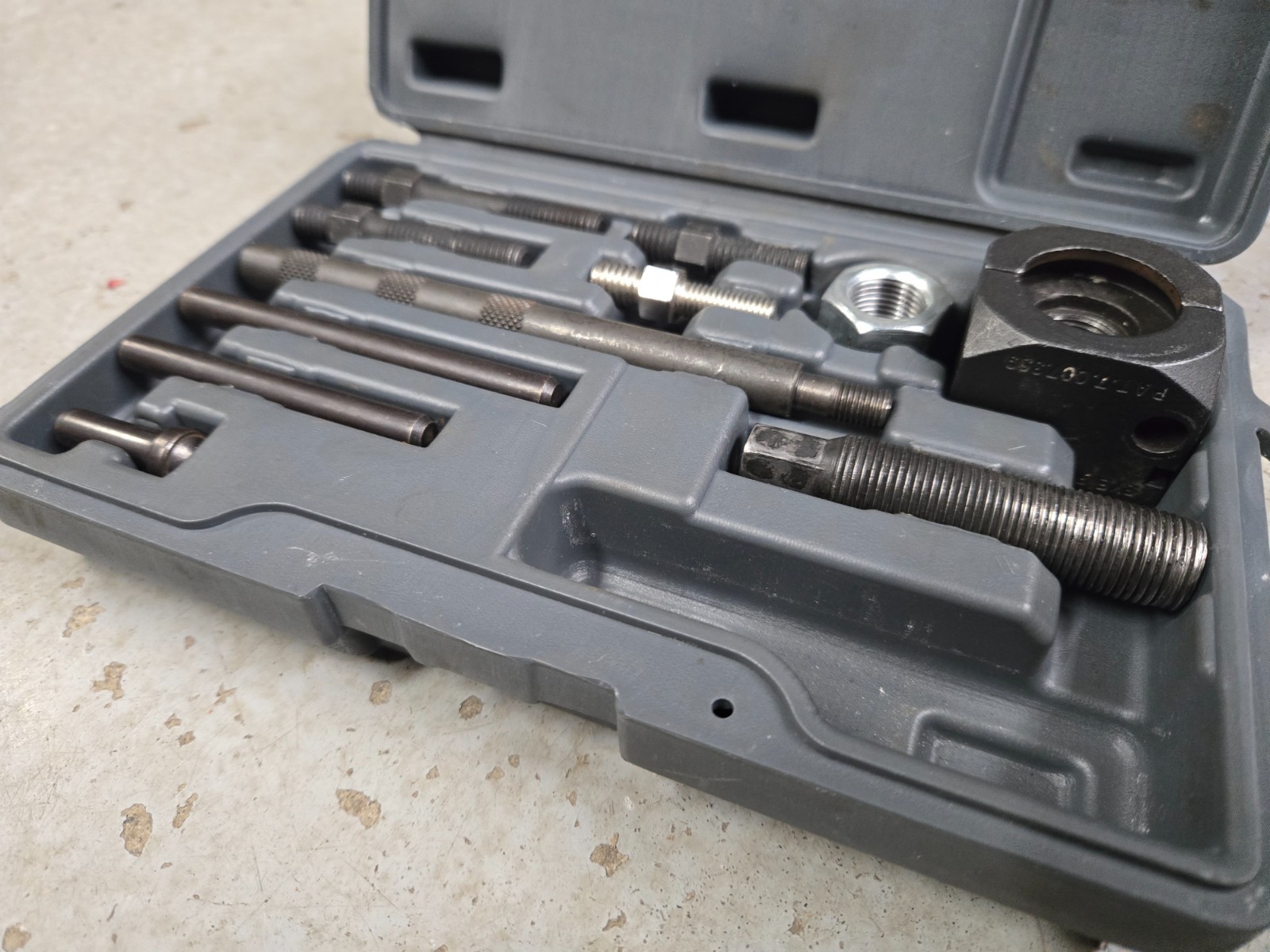 Napa "no slip" pulley puller/installer #39000