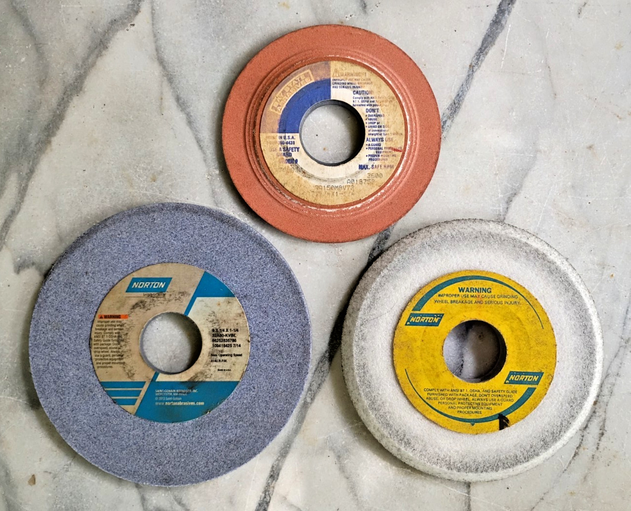 3 SURFACE GRINDING GRINDER WHEELS 1/4" & 1/2 " wide x 1-1/4" hole NORTON/Bay Sta