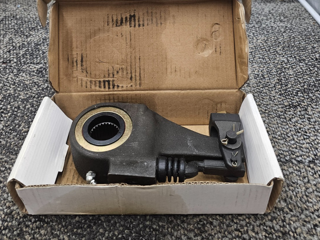 World American WA65176 Air Brake Automatic Slack Adjuster 1-1/2"-28 Spline 6.0"