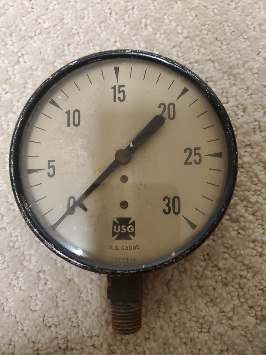 Vintage USG 1077-1 Gauge  0-30 Psi 3/4" Diameter