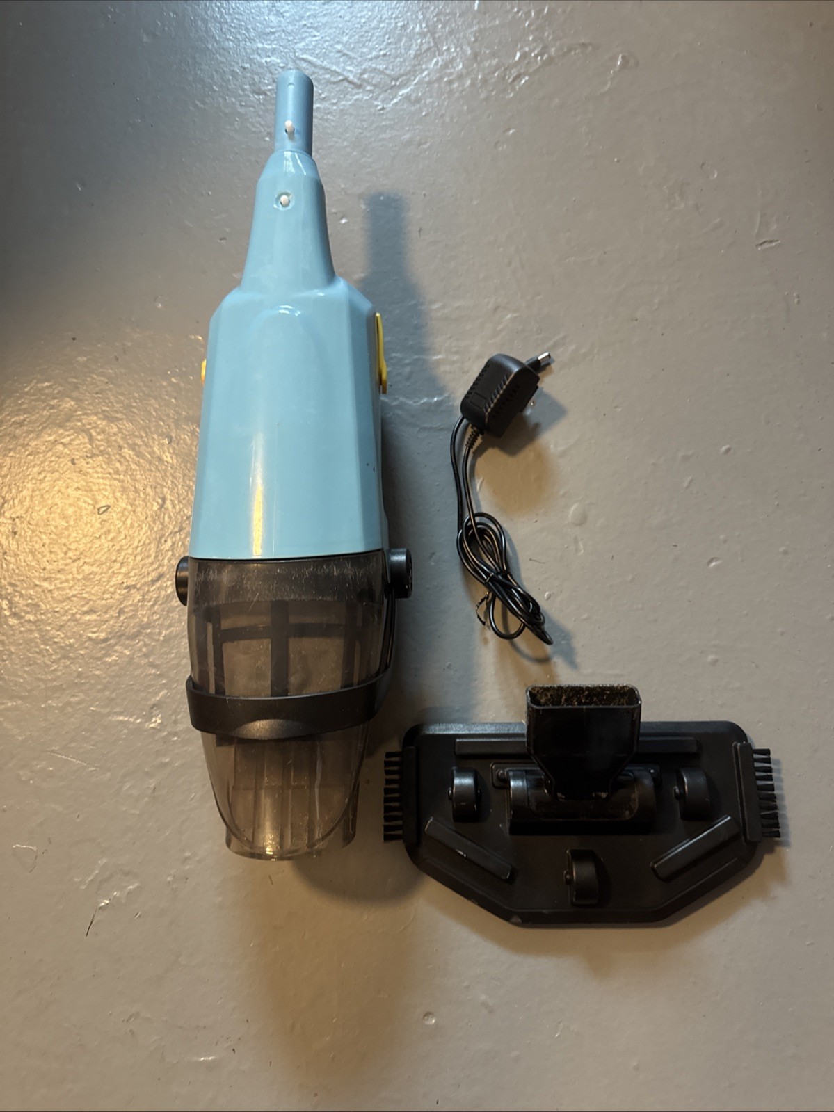 Rechargeable Pool Vacuum Handheld Pool Cleaner Cordless with Telescopic Pole