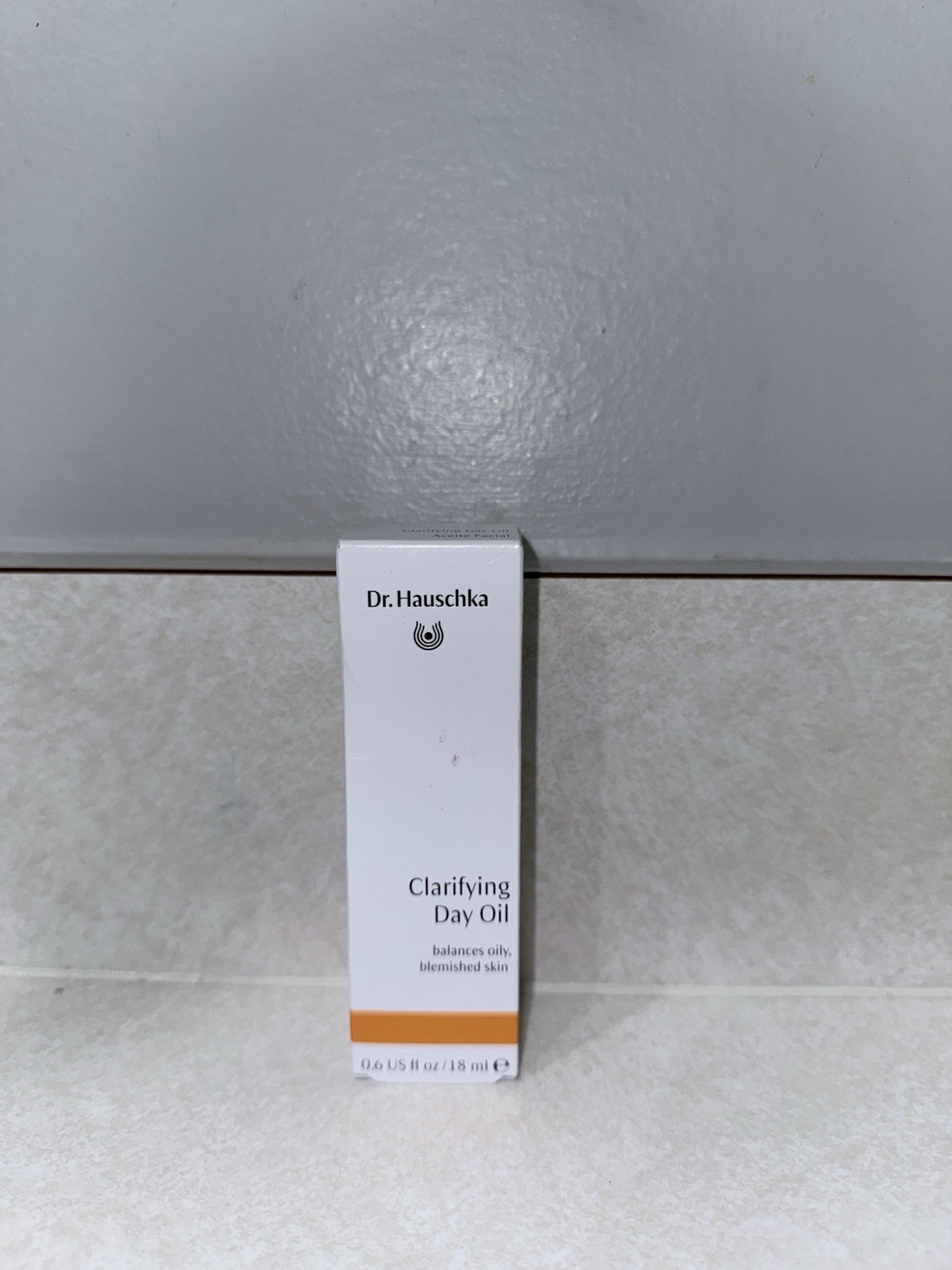 Dr. Hauschka Clarifying Day Oil • 0.6 fl oz / 18 ml • For Oily & Blemished Skin